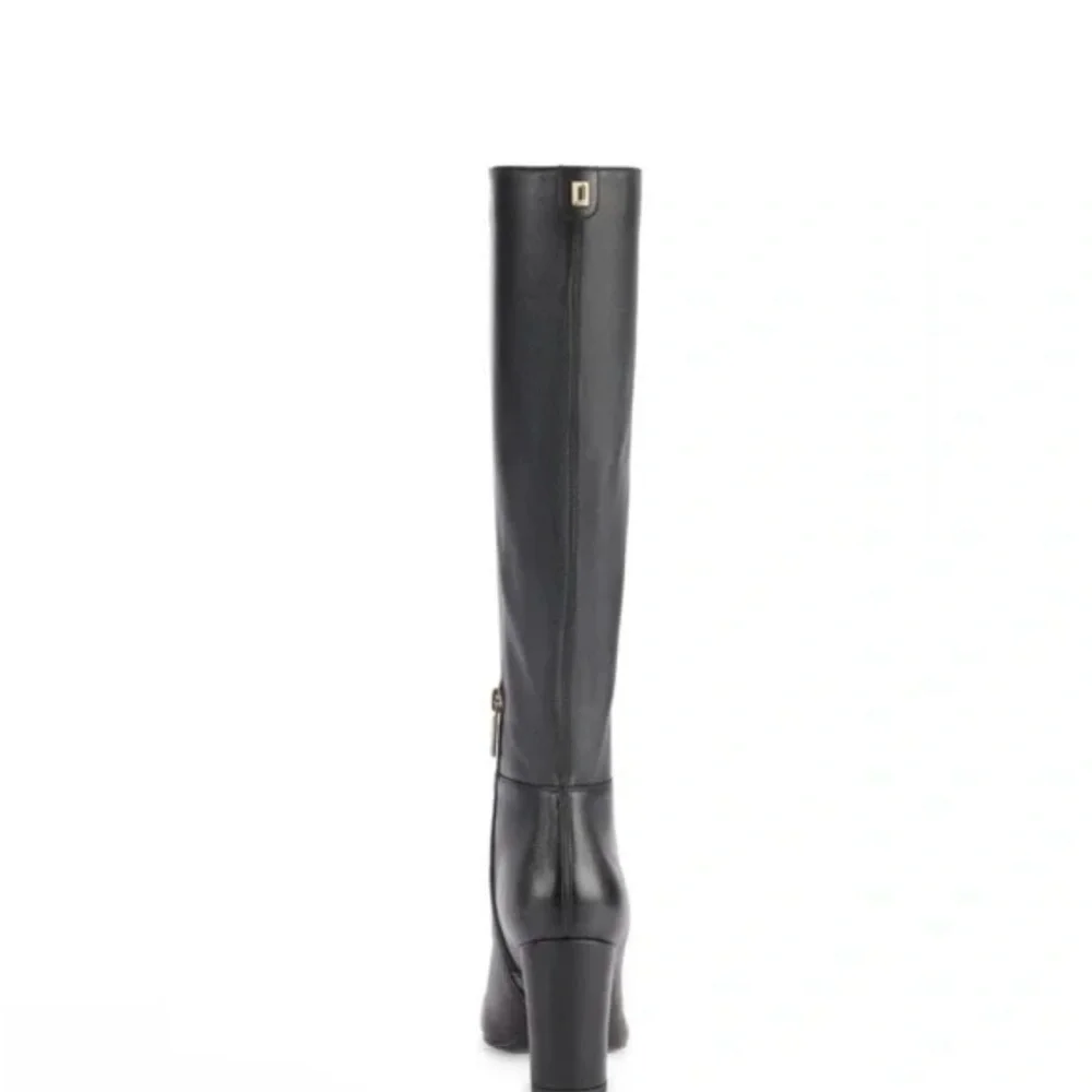 New KARL LAGERFELD PARIS Women's Vani Almond toe Heeled Boots 8